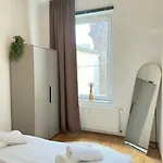 Casa Mia - Helios Klinik - Hbf - Zentrum - Parken - Messe 20 Min Κρέφελντ