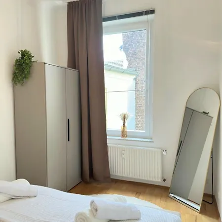 Casa Mia - Helios Klinik - Hbf - Zentrum - Parken - Messe 20 Min Krefeld