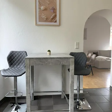Casa Mia - Helios Klinik - Hbf - Zentrum - Parken - Messe 20 Min Appartement *