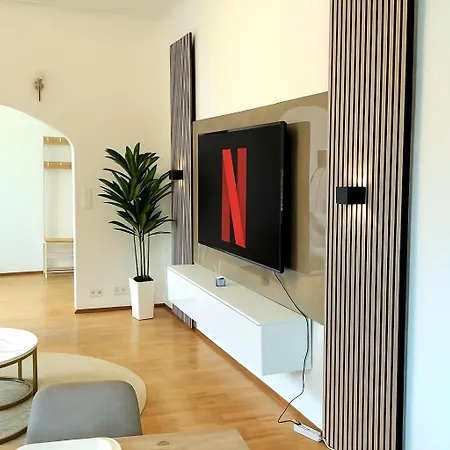 Appartement Casa Mia - Helios Klinik - Hbf - Zentrum - Parken - Messe 20 Min *