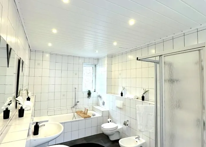 Lejlighed Casa Mia - Helios Klinik - Hbf - Zentrum - Parken - Messe 20 Min *