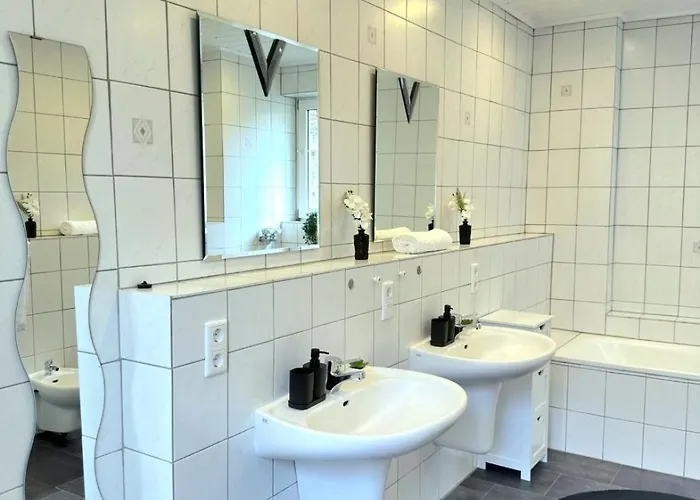 Casa Mia - Helios Klinik - Hbf - Zentrum - Parken - Messe 20 Min Lejlighed Krefeld