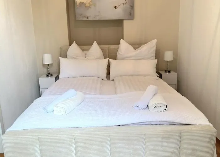 Casa Mia - Helios Klinik - Hbf - Zentrum - Parken - Messe 20 Min * Krefeld